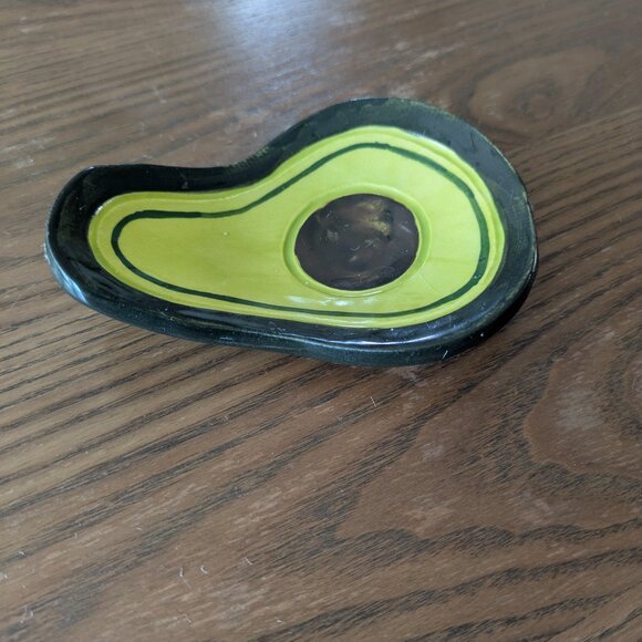 SMO Ceramics Avocado Dish - Picture 3 of 4